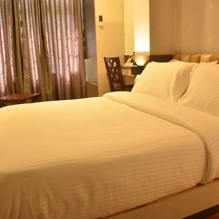 Hotel Aura شيلونغ المظهر الخارجي الصورة